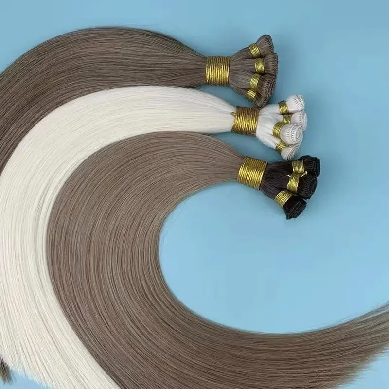 Extensions de cheveux attachées à la main